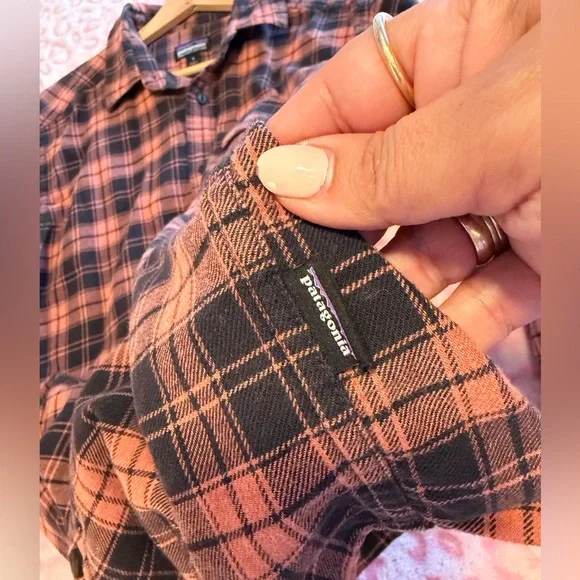 Patagonia Organic Cotton Plaid Flannel 
Size: S - Picture 9 of 9